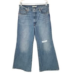 Levi's Ribcage Bell Jeans‎ blown out knee Womens Size 33